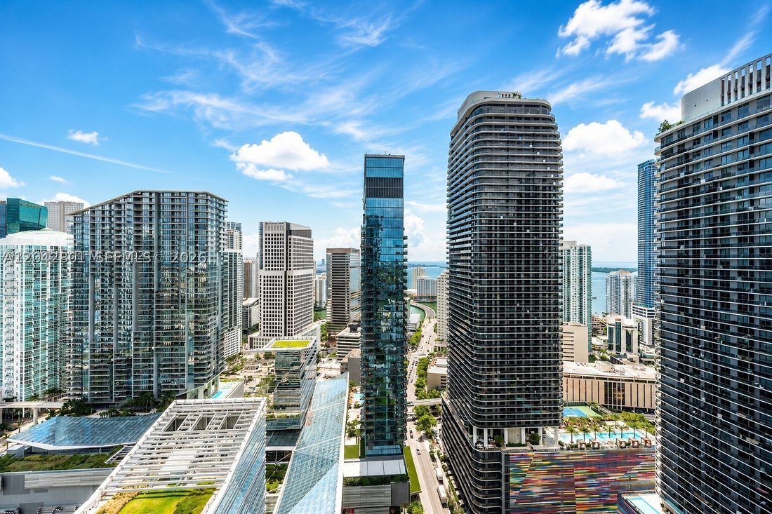 Condo in Miami, Florida, United States 1 - 18268900