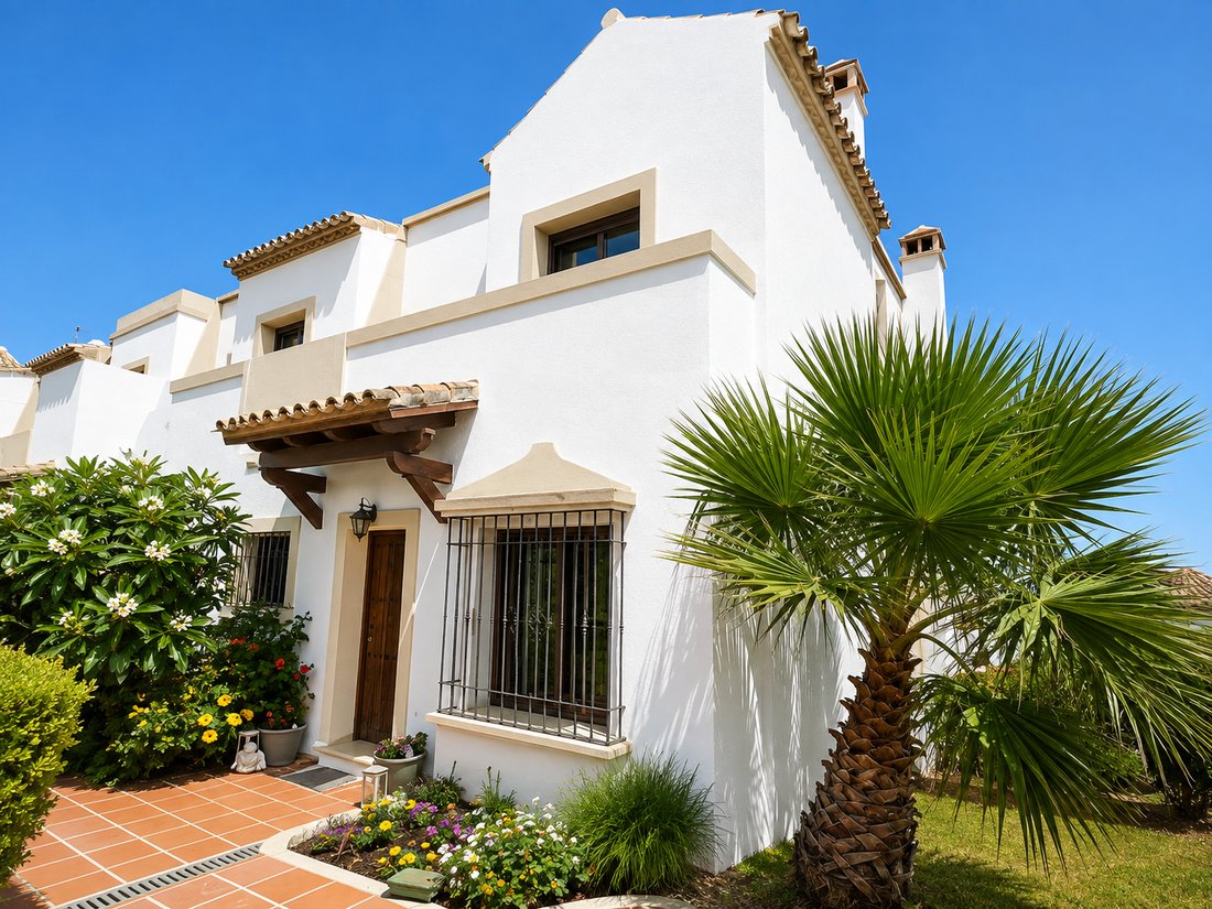 Townhouse in Estepona, Andalusia, Spain 4 - 18595293