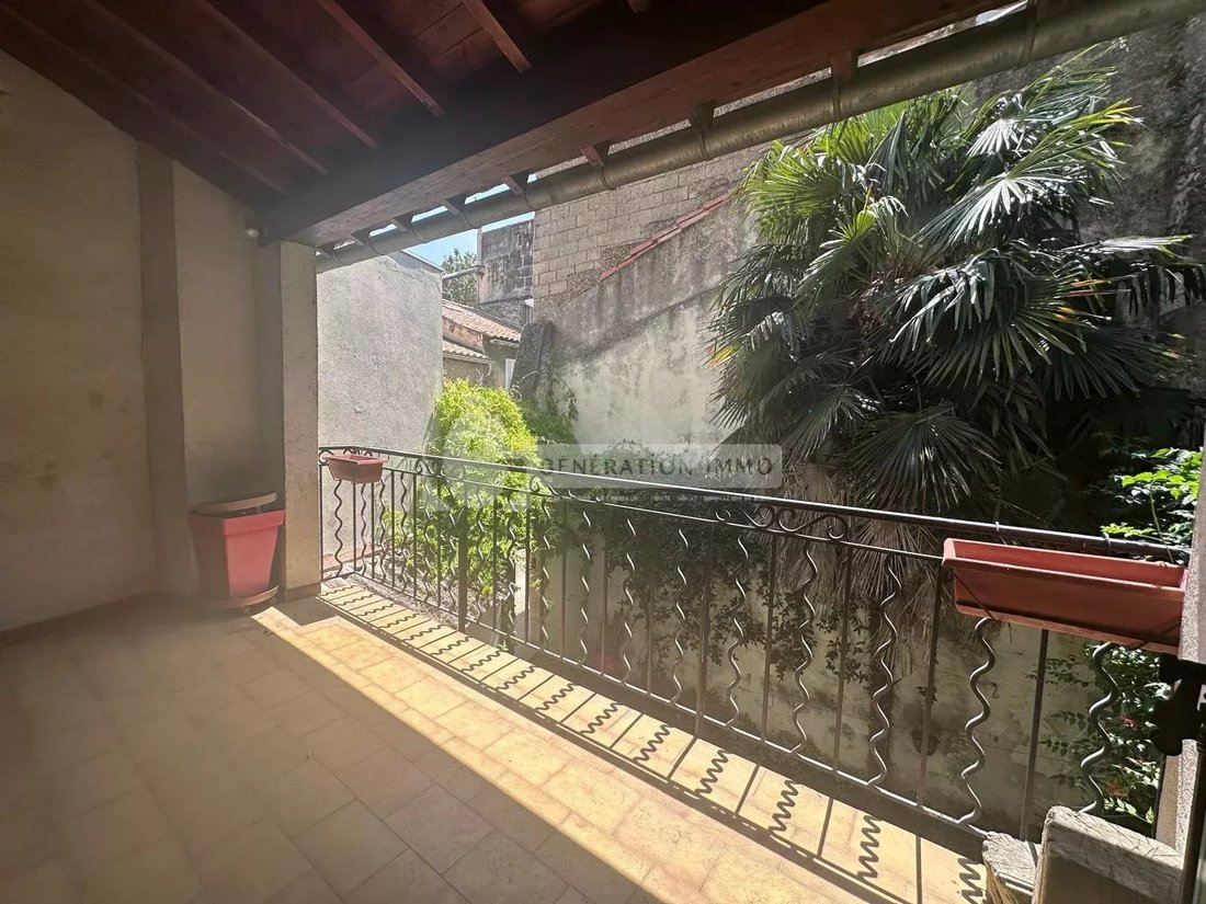 Townhouse in Arles, Provence-Alpes-Côte d'Azur, France 2 - 18595328