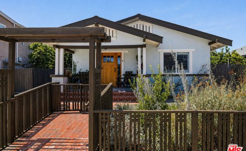 House in Signal Hill, California, United States 1