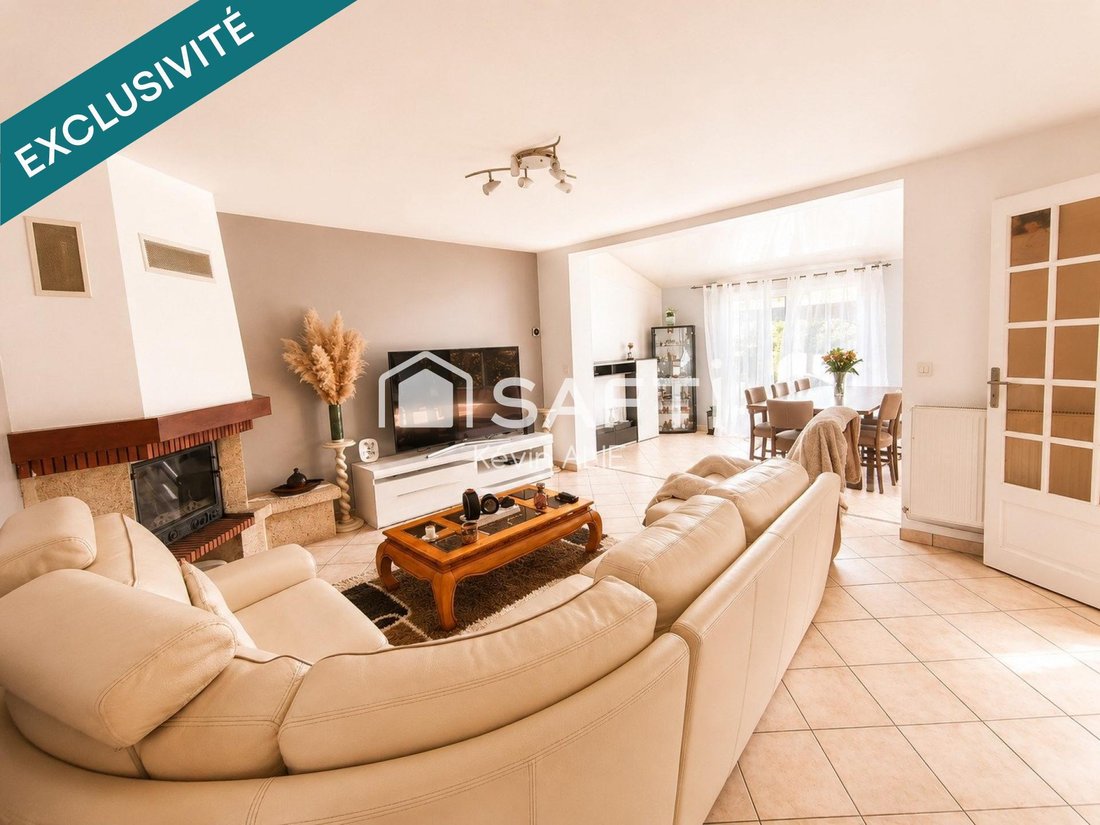 House in Magny-le-Hongre, Ile-de-France, France 4 - 18100281