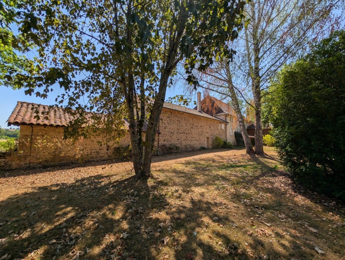 House in La Clayette, Bourgogne – Franche-Comté, France 3 - 18595907
