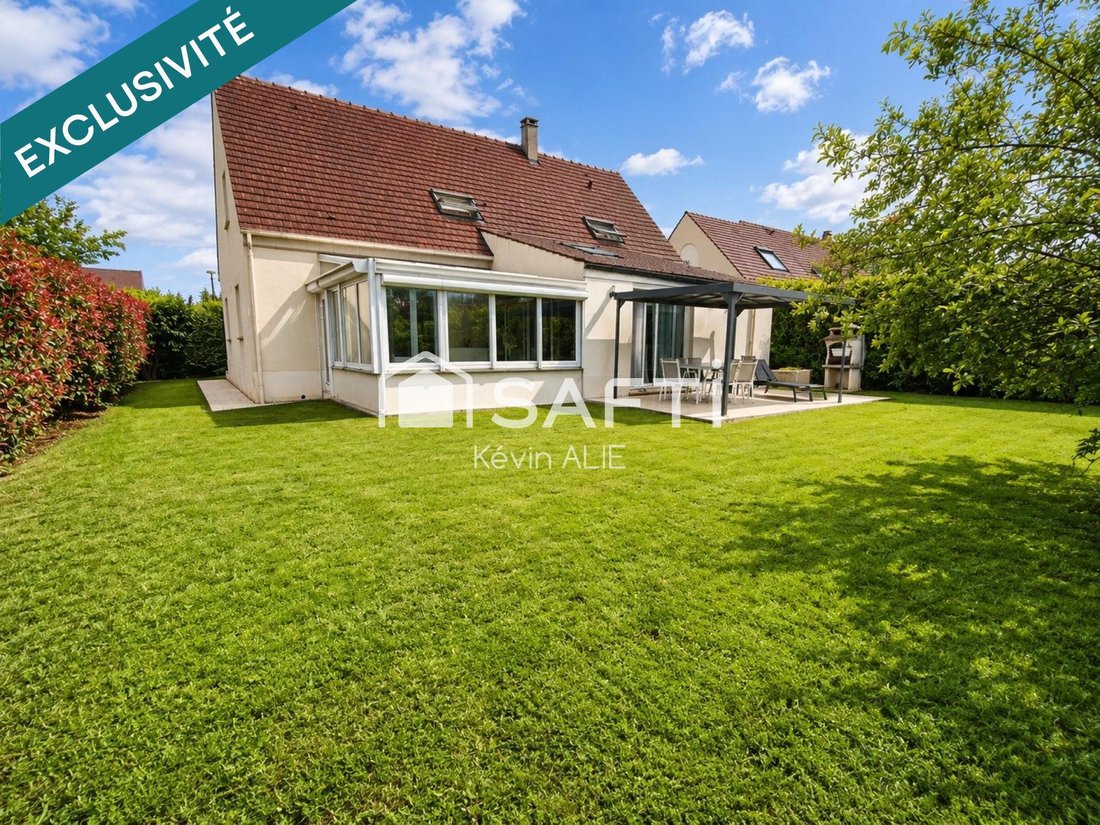 House in Magny-le-Hongre, Ile-de-France, France 2 - 18100281