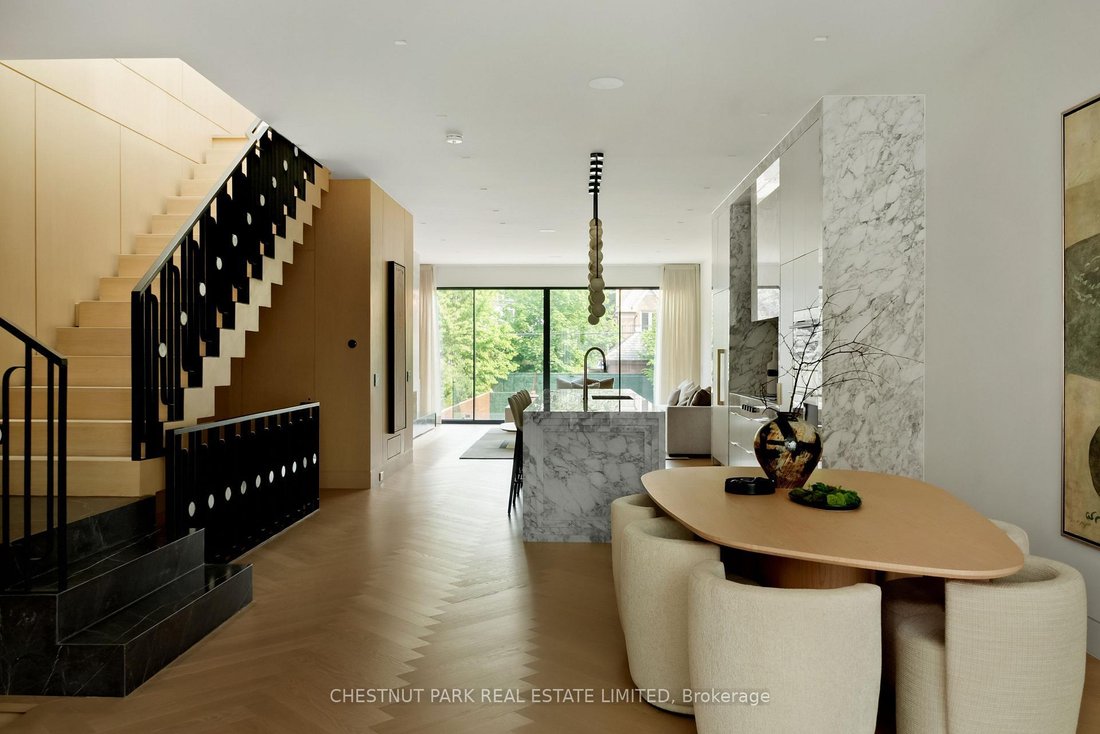 House in Toronto, Ontario, Canada 4 - 18595404