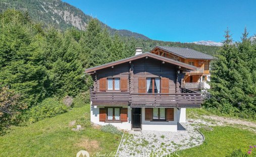 Villa in Les Houches, Auvergne-Rhône-Alpes, France 1