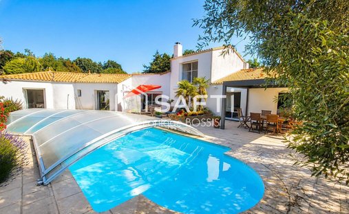 House in Mouilleron-le-Captif, Pays de la Loire, France 1