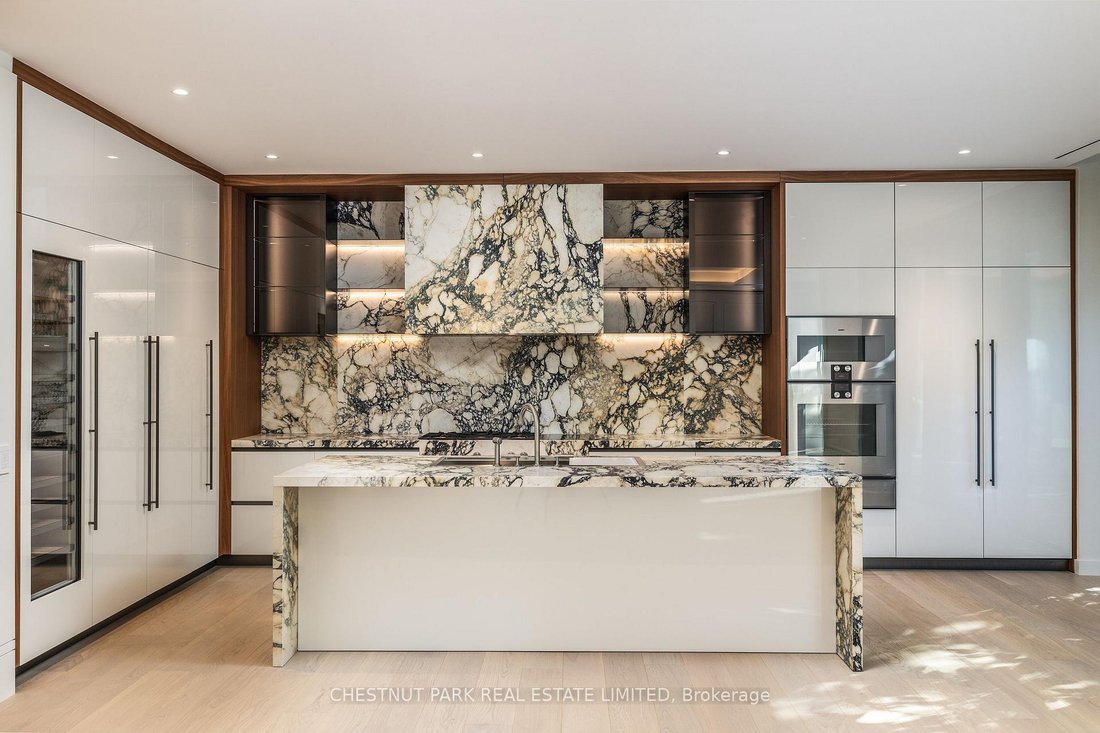 Apartment in Toronto, Ontario, Canada 5 - 18595418
