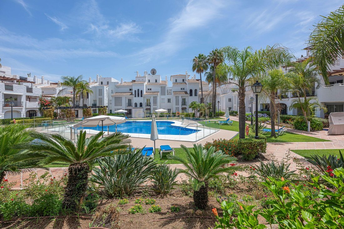 Apartment in San Pedro de Alcantara, Andalusia, Spain 1 - 18595300