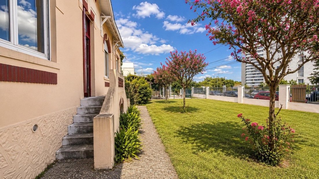House in Mairie Bourg, Begles, France 2 - 18595905