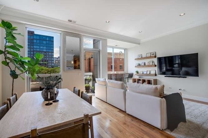 Condo in Chicago, Illinois, United States 4 - 18595367