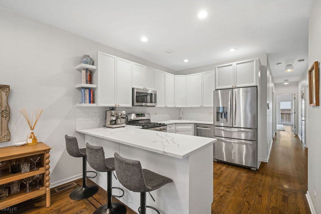 Condo in Chicago, Illinois, United States 5 - 18595372