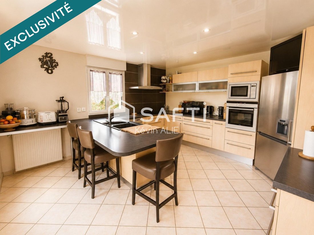 House in Magny-le-Hongre, Ile-de-France, France 5 - 18100281