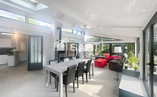 House in La Vallée, Saint-Julien-de-Concelles, France 1