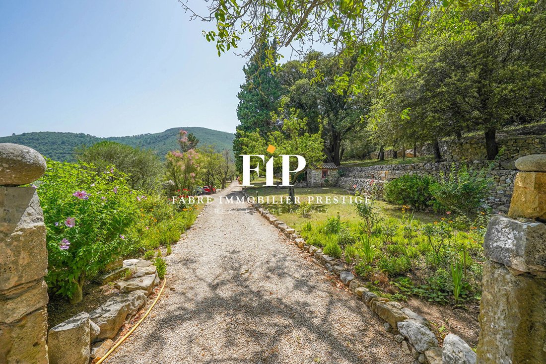 Villa in Nord Ouest, Saint-Maximin-la-Sainte-Baume, France 3 - 18595738
