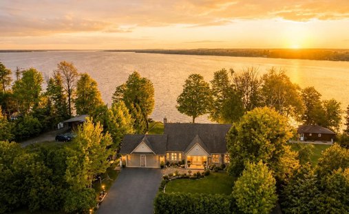 Casa a Kawartha Lakes, Ontario, Canada 1