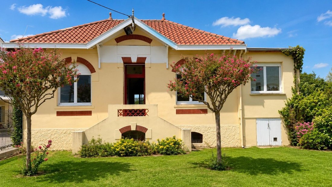 House in Mairie Bourg, Begles, France 1 - 18595905