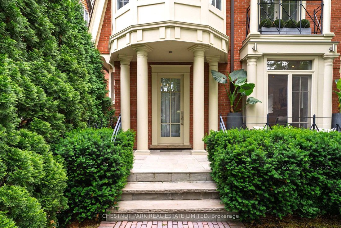House in Toronto, Ontario, Canada 5 - 18595424