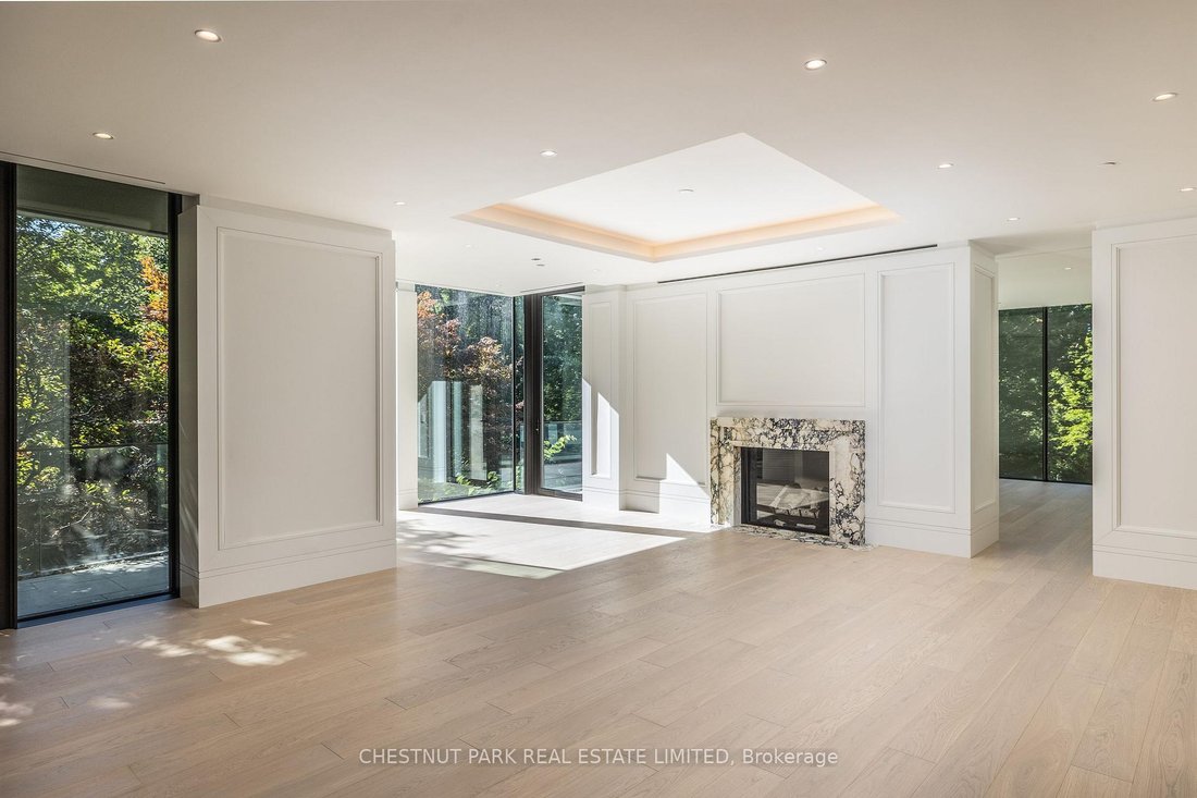 Apartment in Toronto, Ontario, Canada 3 - 18595418