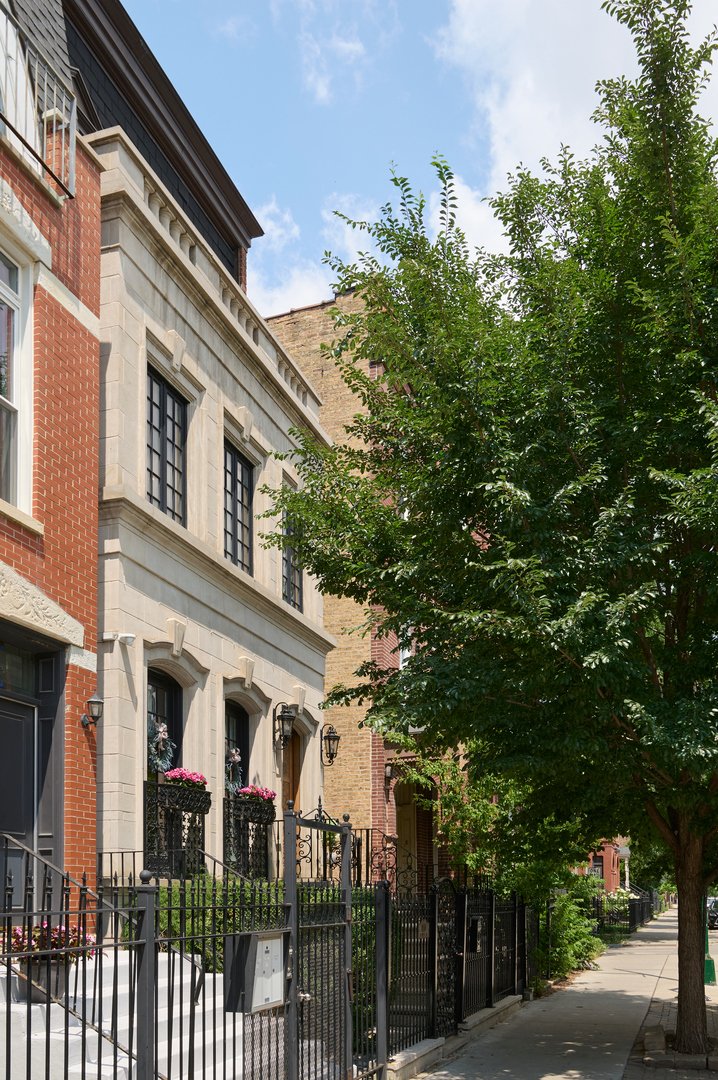 House in Chicago, Illinois, United States 2 - 18595380