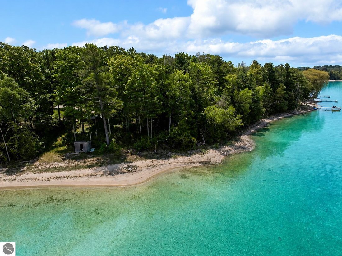 House in Suttons Bay, Michigan, United States 5 - 18595387