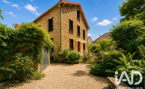 House in Galvents-Corby, Clamart, France 1