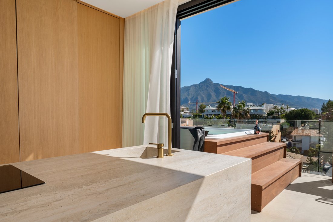 Villa in Puerto Banus, Marbella, Spain 2 - 18595856