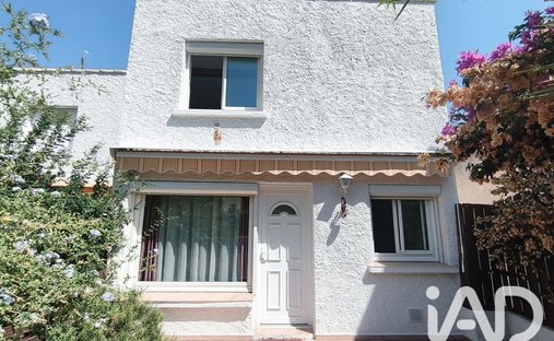 House in Village, Saint-Mandrier-sur-Mer, France 1