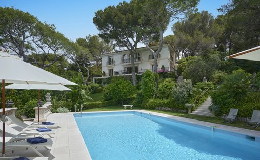 Villa in Saint-Jean-Cap-Ferrat, Provence-Alpes-Côte d'Azur, France 1