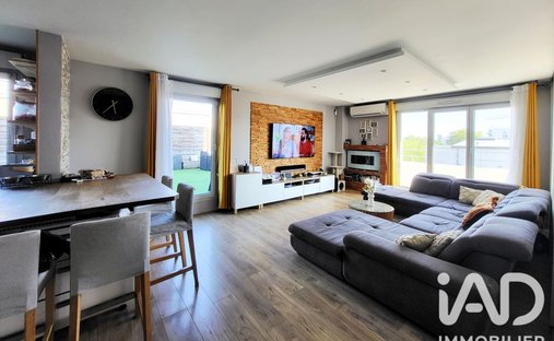 Apartment in Gennevilliers, Ile-de-France, France 1