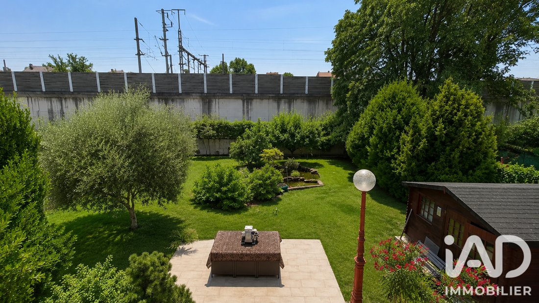House in Chelles, Ile-de-France, France 3 - 18596640