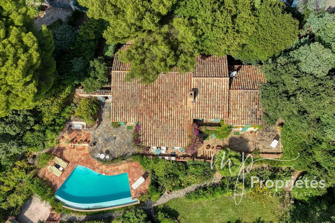 House in Le Lavandou, Provence-Alpes-Côte d'Azur, France 4 - 18595477