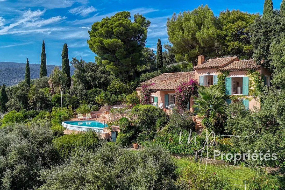 House in Le Lavandou, Provence-Alpes-Côte d'Azur, France 2 - 18595477