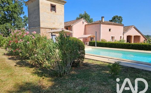 House in Le Pin, Occitania, France 1