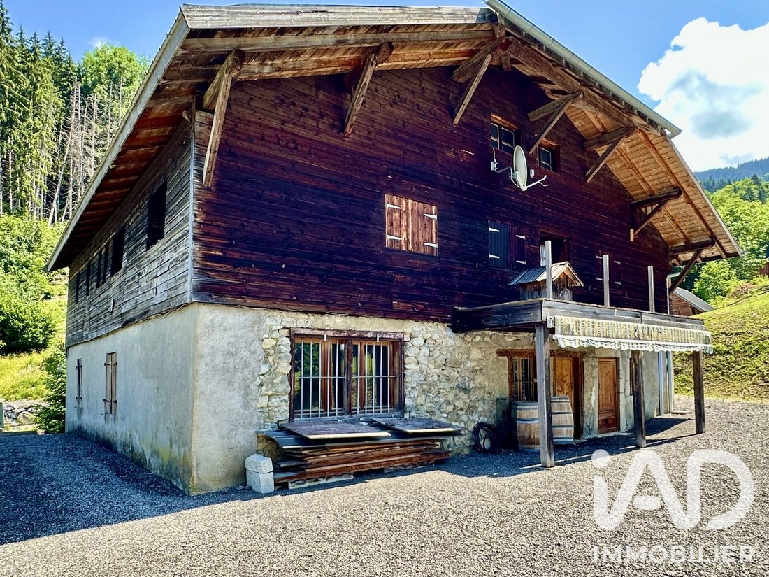 House in Arâches-la-Frasse, Auvergne-Rhône-Alpes, France 3 - 18596109