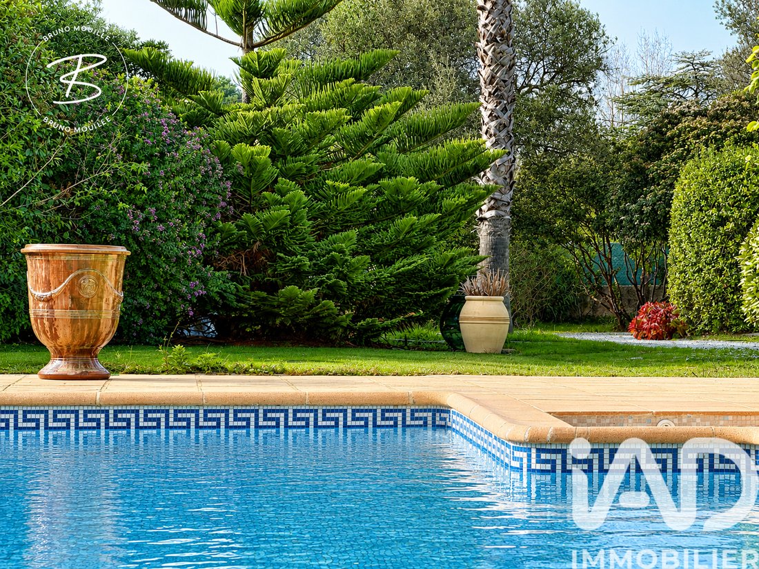 House in Six-Fours-les-Plages, Provence-Alpes-Côte d'Azur, France 3 - 17513887