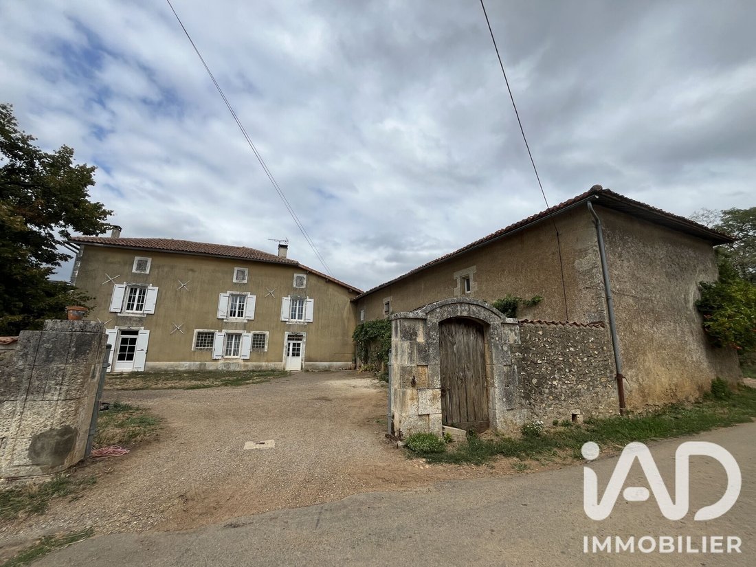 House in Vitrac-Saint-Vincent, Nouvelle-Aquitaine, France 1 - 18596458