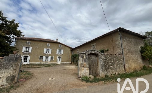 House in Vitrac-Saint-Vincent, Nouvelle-Aquitaine, France 1
