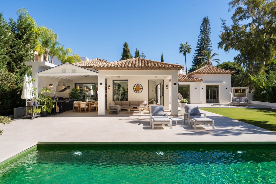 Villa in Nueva Andalucia, Marbella, Spain 1 - 18595921