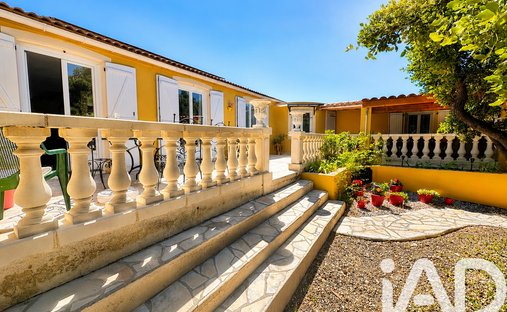 Haus in Charbonnières-Montagnié, Villeneuve-lès-Avignon, Frankreich 1