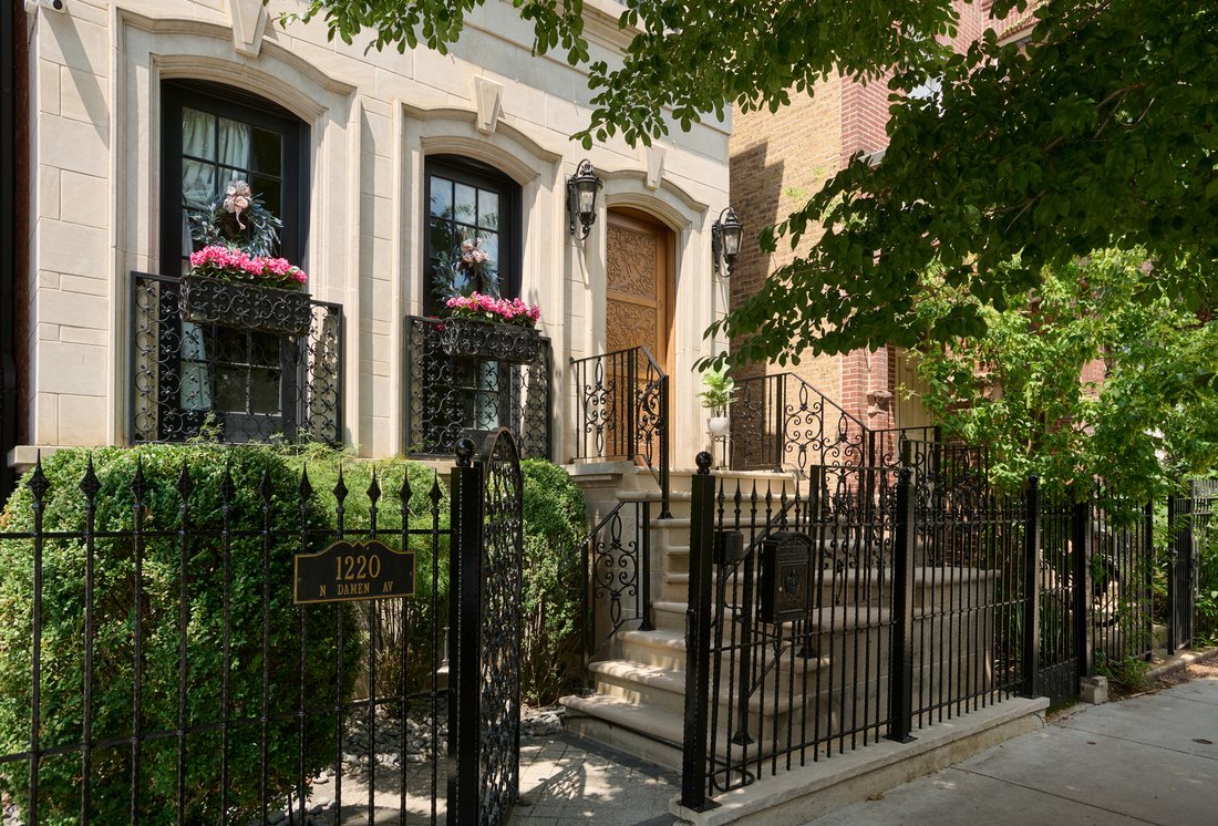 House in Chicago, Illinois, United States 1 - 18595380