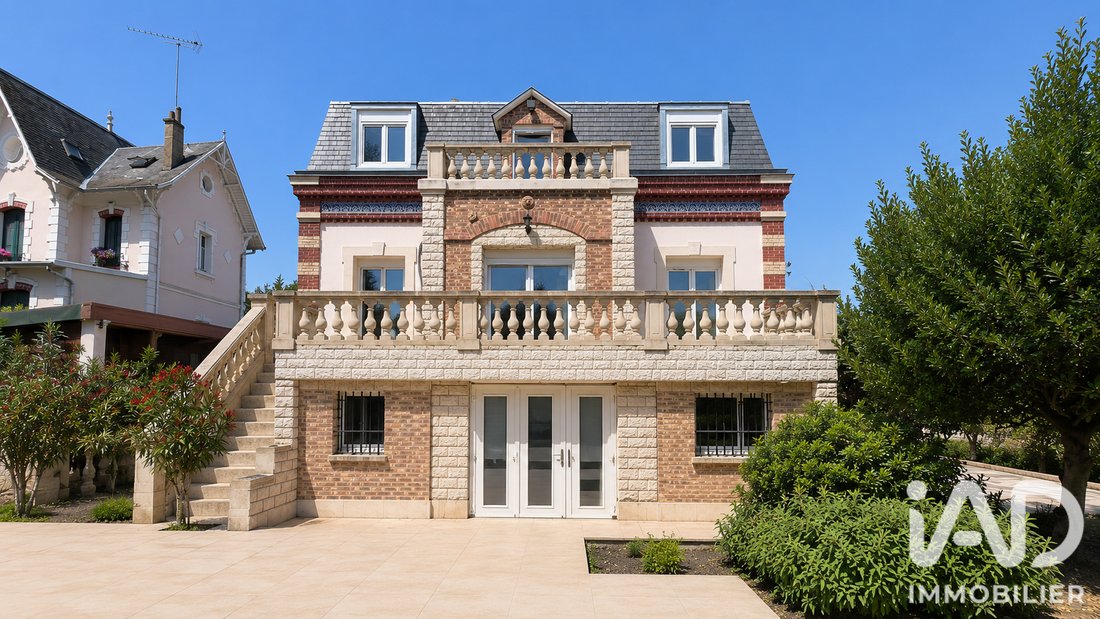 House in Chelles, Ile-de-France, France 1 - 18596640
