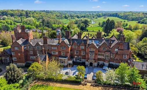 Penthouse in Hertford, England 1