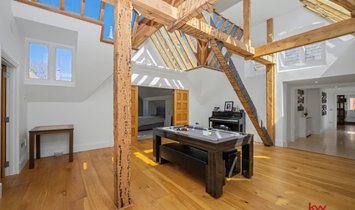 Penthouse in Hertford, England 2