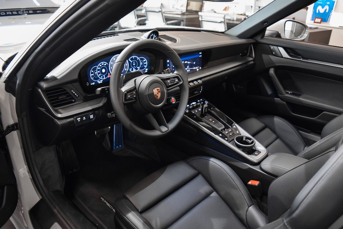 Cabriolet in Cardedeu, Spain 5 - 18595485