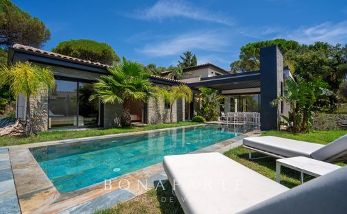 Villa in Nartelle-Noyer-Bellevue-bd des Sardinaux, Sainte-Maxime, France 1
