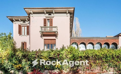 Villa in Varzi, Lombardy, Italy 1