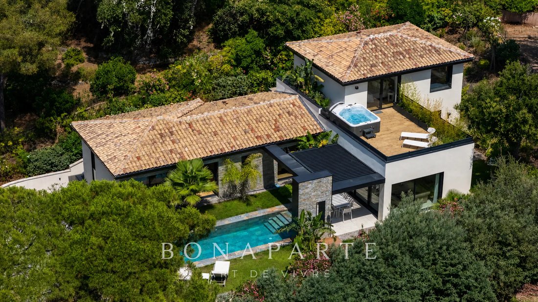 Villa in Nartelle-Noyer-Bellevue-bd des Sardinaux, Sainte-Maxime, France 2 - 18533479