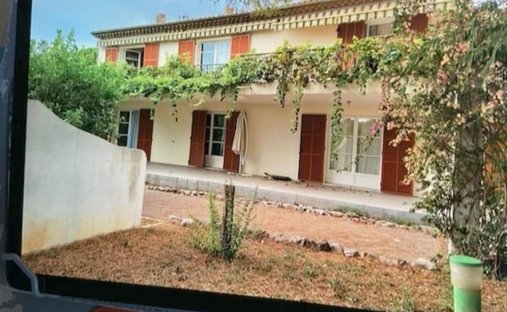 Villa in Val de Cagne-Colline Route de Vence, Cagnes-sur-Mer, France 1