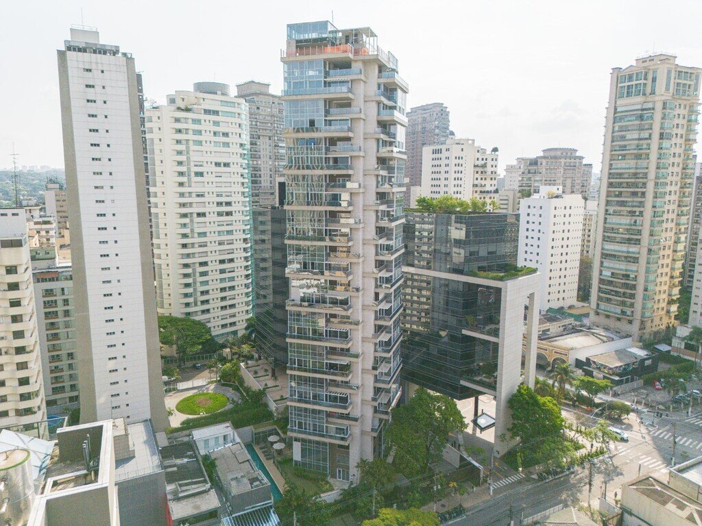 São Paulo, State of São Paulo, Brazil 1 - 18602192