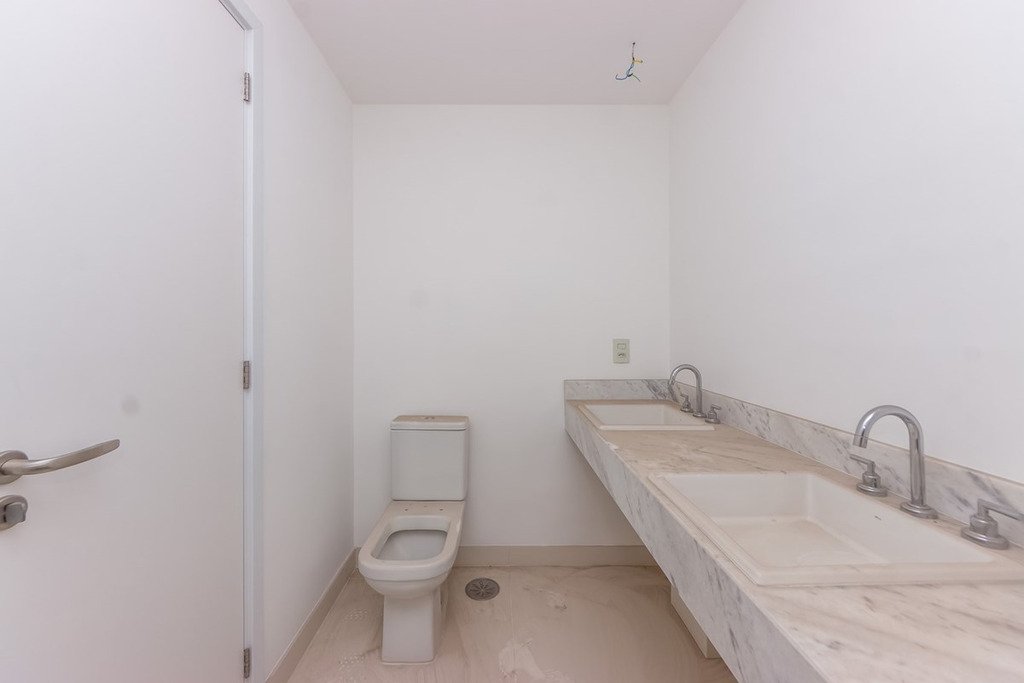 Apartment in São Paulo, State of São Paulo, Brazil 4 - 18596063